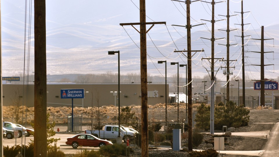 Industrial chemical plant image for de-enshitification article